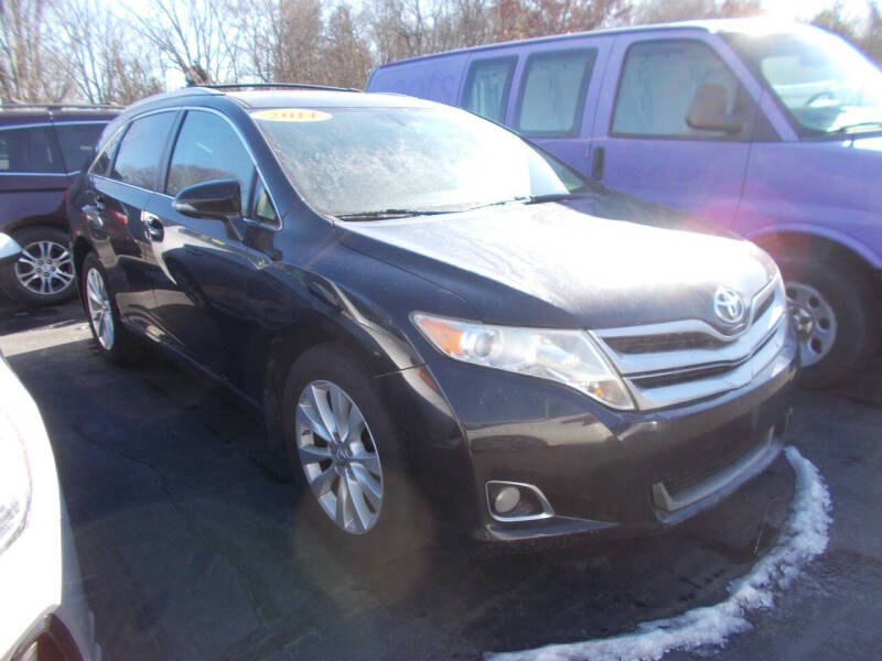 2014 Toyota Venza LE's photo