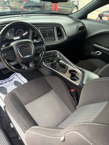 2021 Dodge Challenger SXT