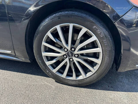 2019 Lincoln Continental Select