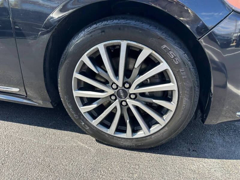 2019 Lincoln Continental Select
