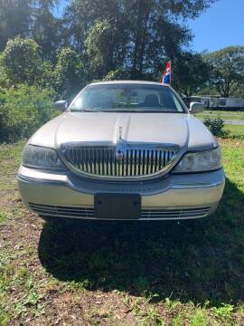 2003 Lincoln Town Car for sale at Vanguard Motors in Citra FL