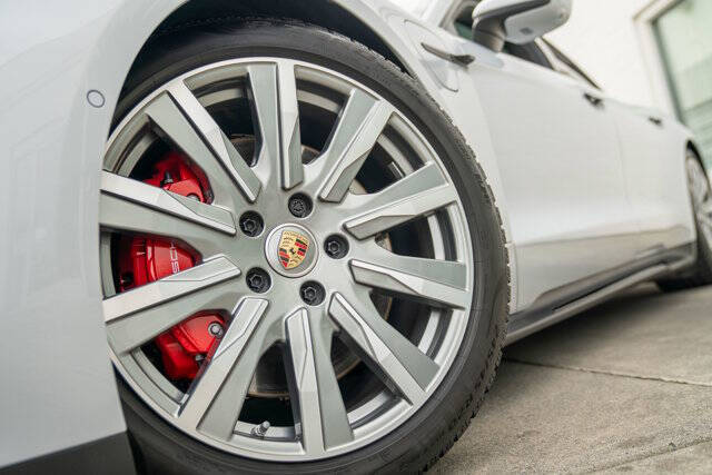 2023 Porsche Taycan 4