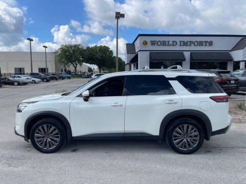 2024 Nissan Pathfinder SL