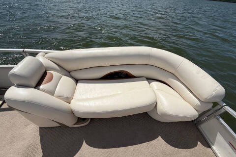 2011 Sun Tracker Party Barge 22 Sport Fish Rege