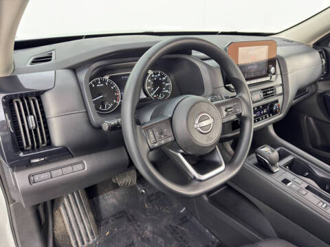 2024 Nissan Pathfinder S