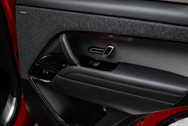 2024 Land Rover Range Rover Sport P360 SE