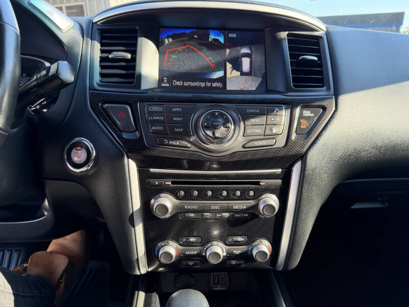 2019 Nissan Pathfinder SL