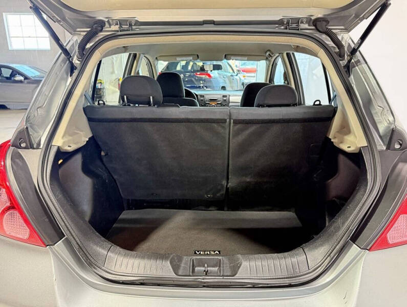 2009 Nissan Versa 1.8 S