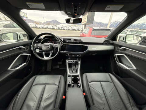 2022 Audi Q3 quattro S line Premium 45 TFSI