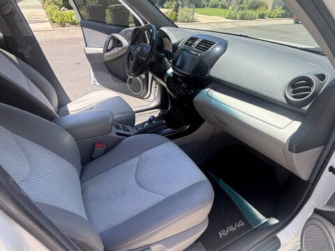 2012 Toyota RAV4 EV