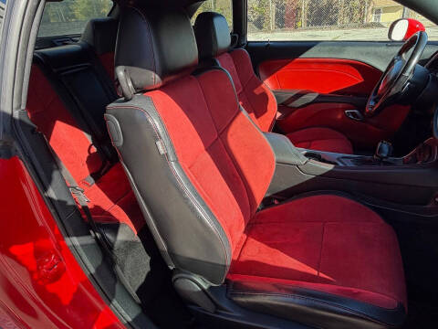 2018 Dodge Challenger R/T Plus Shaker