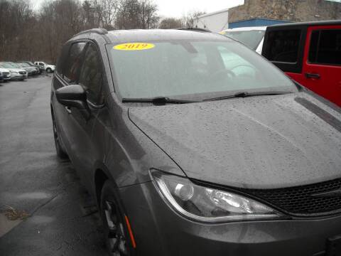 2019 Chrysler Pacifica for sale at Nethaway Motorcar Co in Gloversville NY