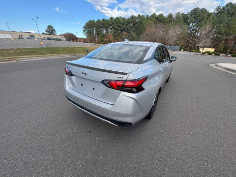 2022 Nissan Versa SR