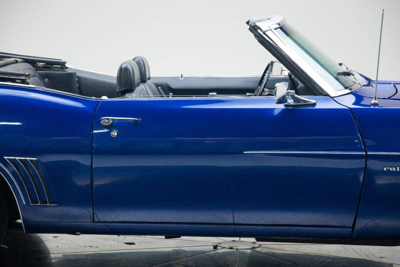 1969 Chevrolet Camaro 25