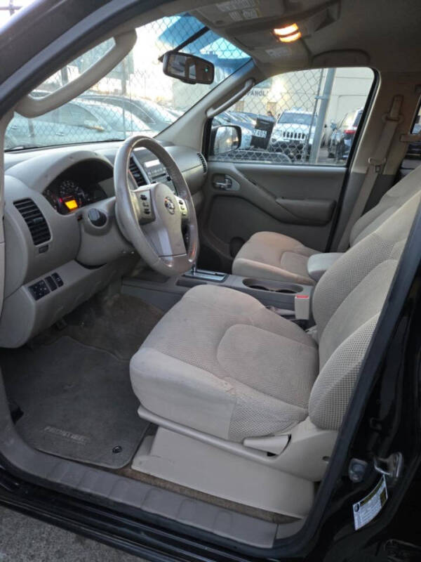 2011 Nissan Frontier SV V6