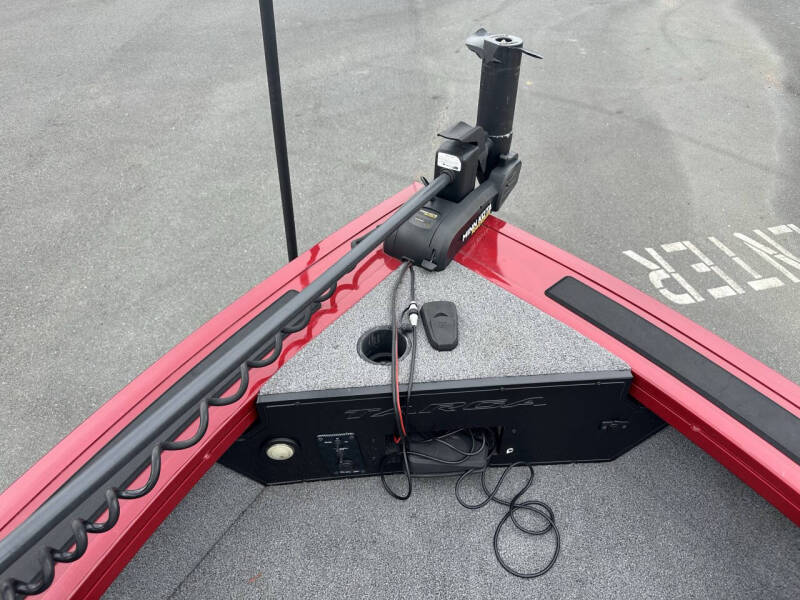 2020 Tracker Targa V19