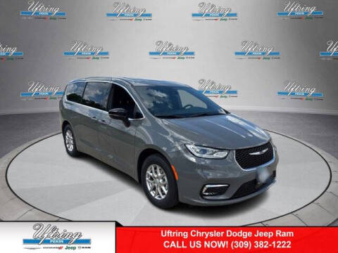 2025 Chrysler Pacifica Select
