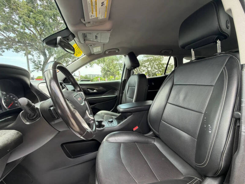 2022 GMC Terrain SLT