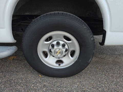 2024 Chevrolet Express 2500