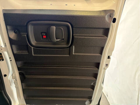 2023 Chevrolet Express 2500