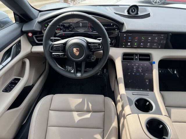 2025 Porsche Taycan 4