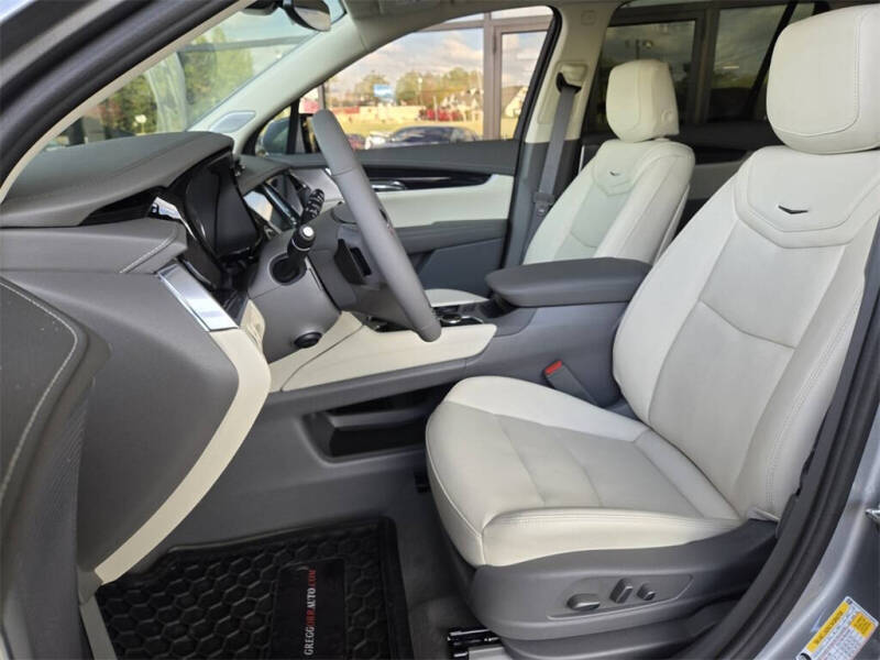 2025 Cadillac XT6 Premium Luxury