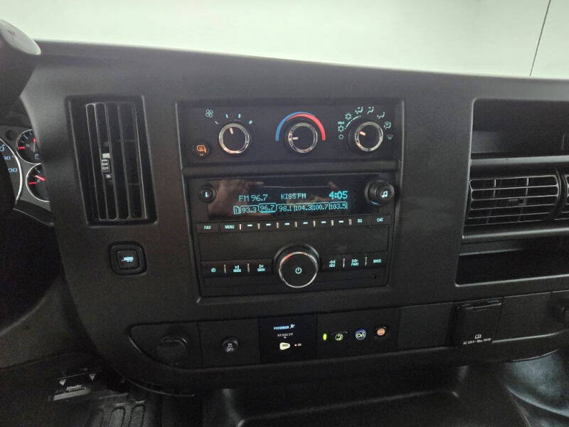 2022 GMC Savana 2500