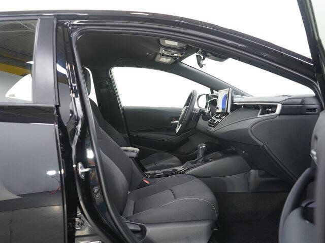 2025 Toyota Corolla Hatchback SE