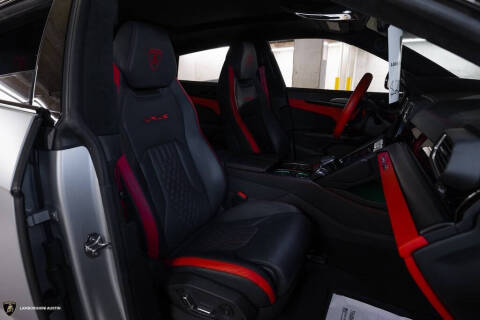 2023 Lamborghini Urus S