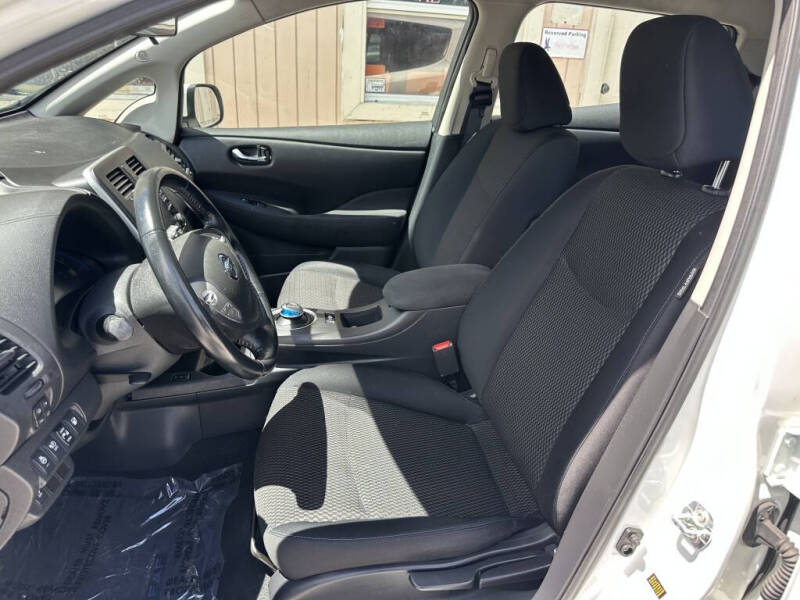 2015 Nissan LEAF S