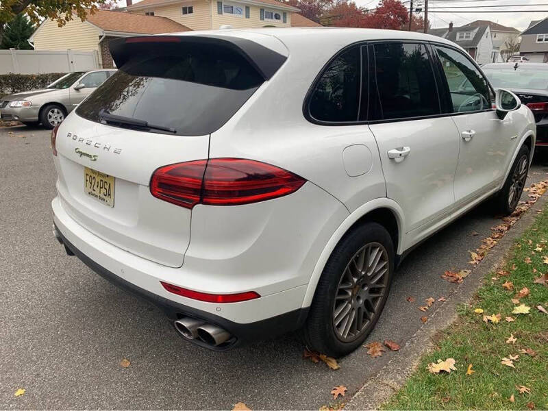 2017 Porsche Cayenne S E-Hybrid
