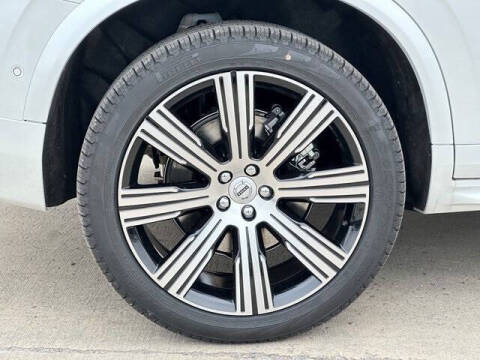 2025 Volvo XC90 T8 Plus Bright Theme 7P