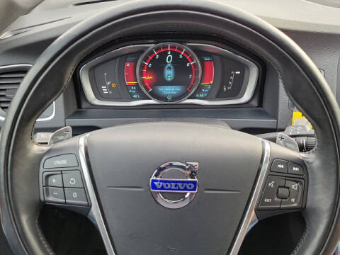 2015 Volvo V60 T5 Drive-E Platinum