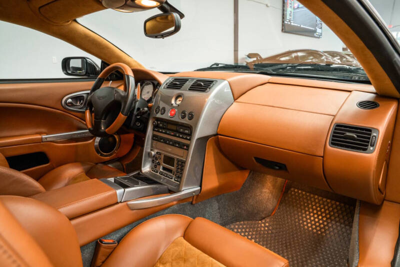2003 Aston Martin V12 Vanquish