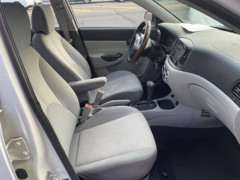 2010 Hyundai Accent GLS