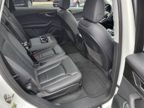 2022 Audi Q7 quattro Premium Plus 55 TFSI