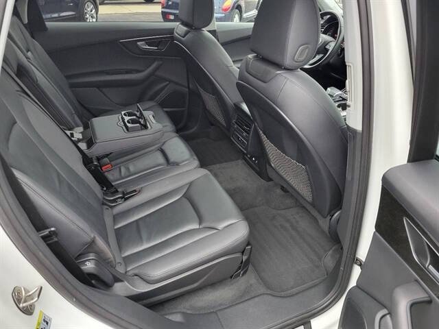 2022 Audi Q7 quattro Premium Plus 55 TFSI