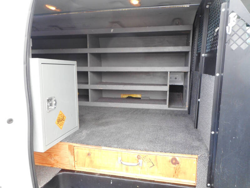 2006 Ford E-Series E-250