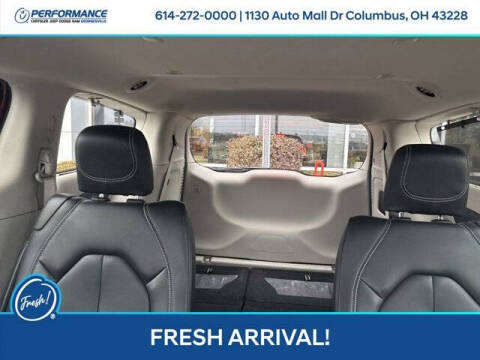 2022 Chrysler Pacifica Touring L