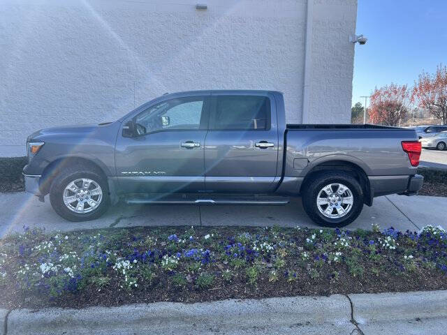 2019 Nissan Titan SV