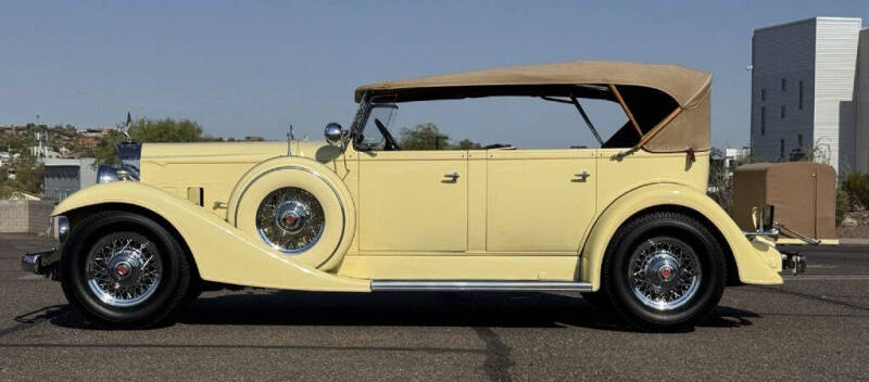 1933 Packard Eight