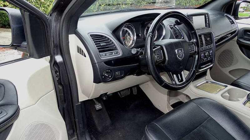 2017 Dodge Grand Caravan SXT