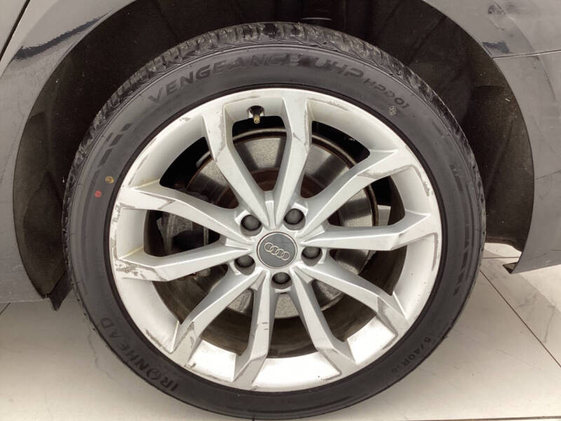 2019 Audi A4 quattro Premium Plus 45 TFSI