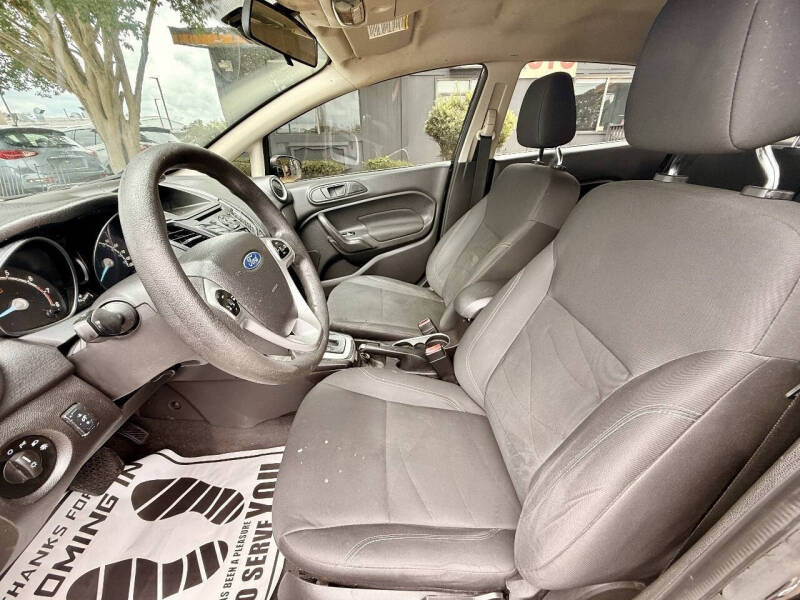 2017 Ford Fiesta SE