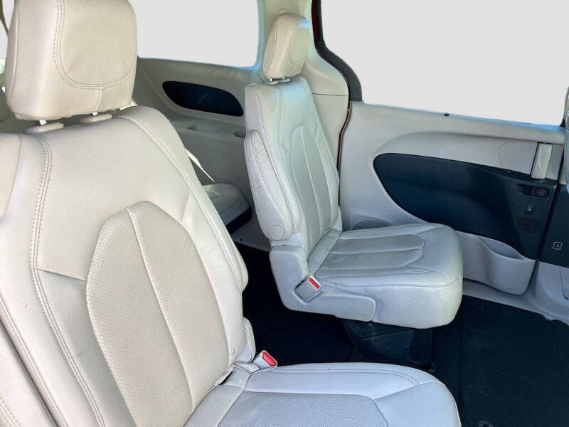 2018 Chrysler Pacifica Touring L Plus