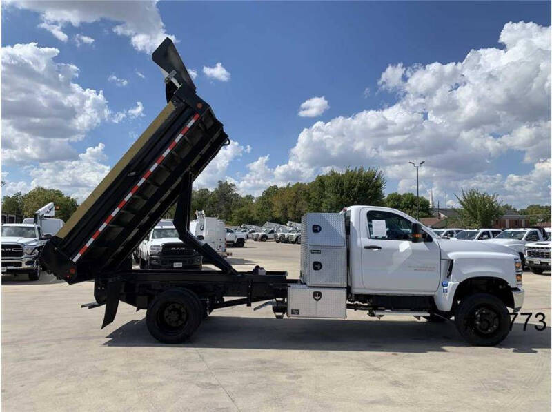 2022 Chevrolet Silverado 5500HD