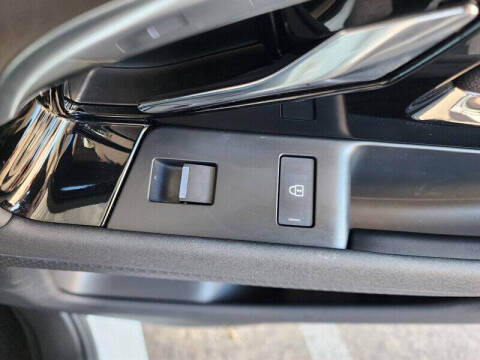 2023 Land Rover Range Rover Evoque P250 R-Dynamic S