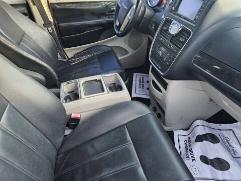 2015 Chrysler Town and Country Touring