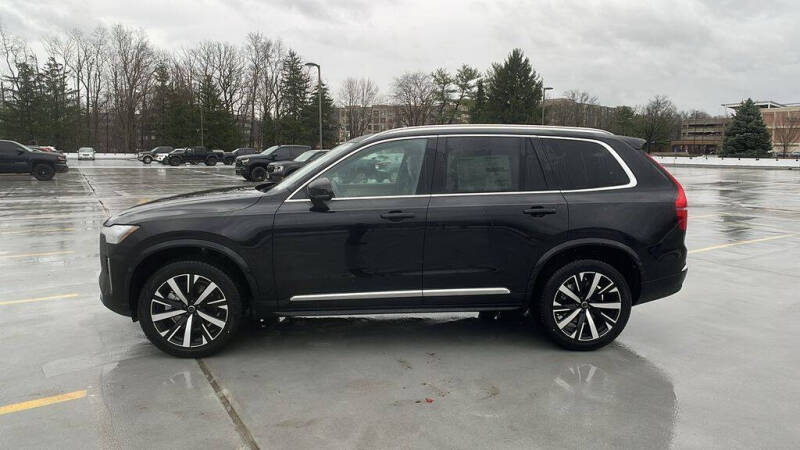 2026 Volvo XC90 B5 Core