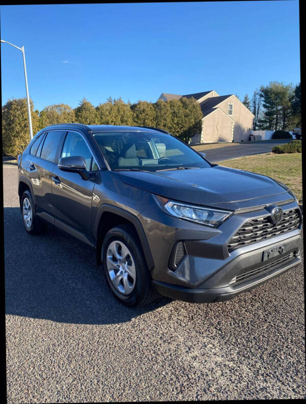 2020 Toyota RAV4 LE